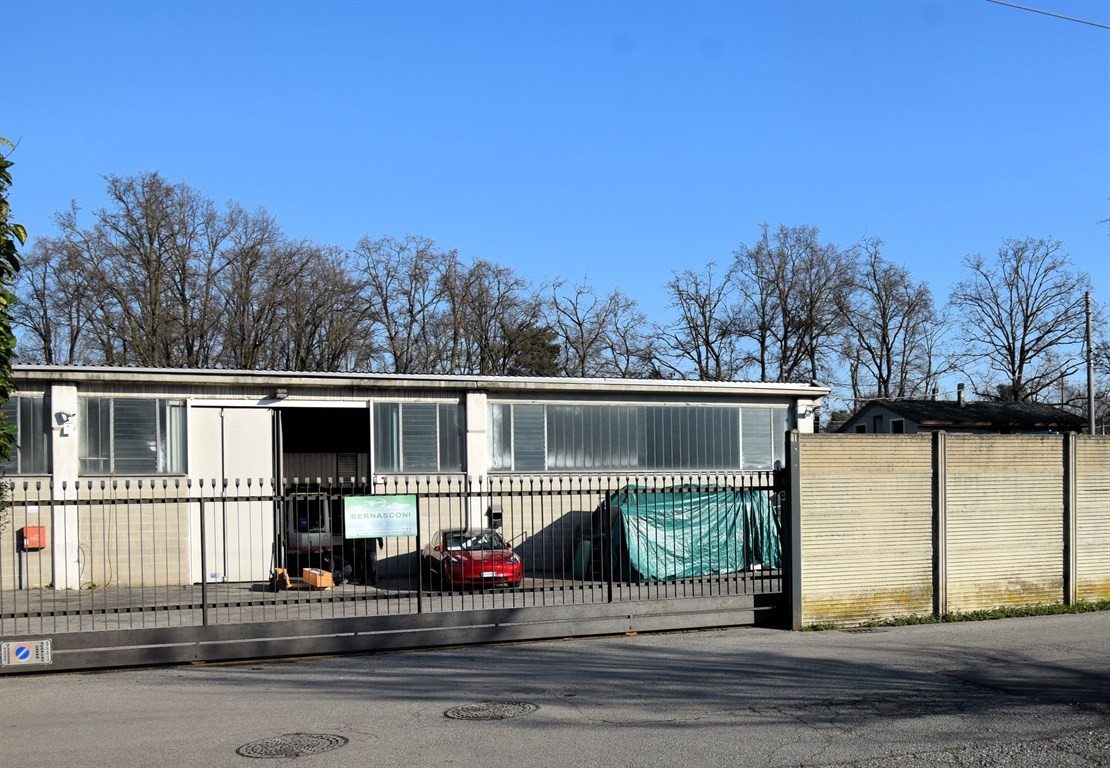 Capannone industriale in vendita a Novedrate (CO)